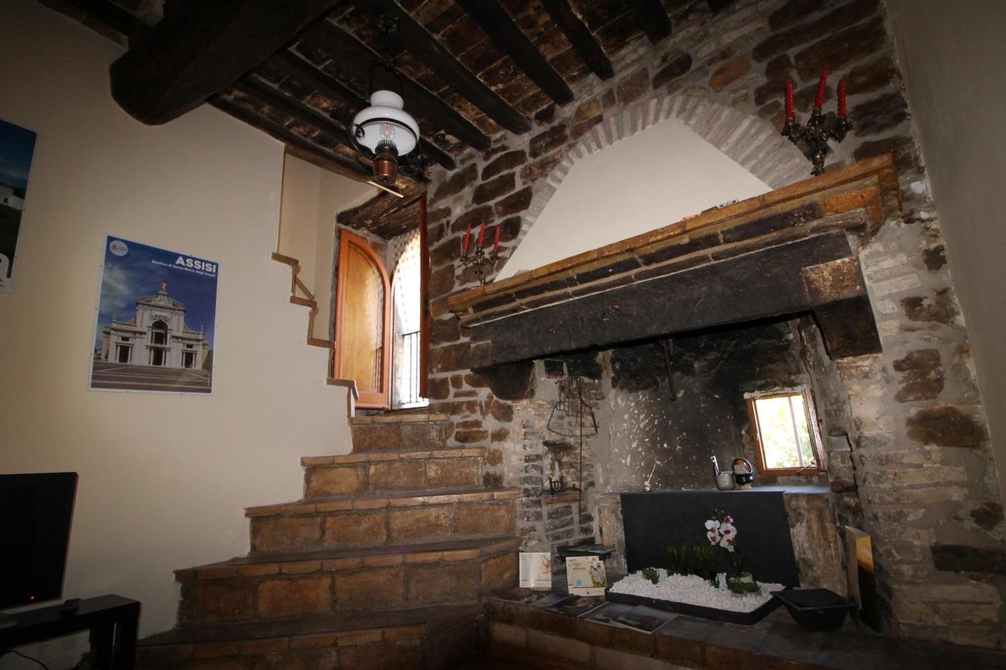Nonna Flo Apartment Assisi Bagian luar foto